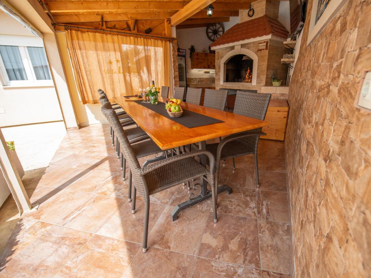 Beautiful Holiday Home "Villa Luka" Kaštel Štafilić 外观 照片