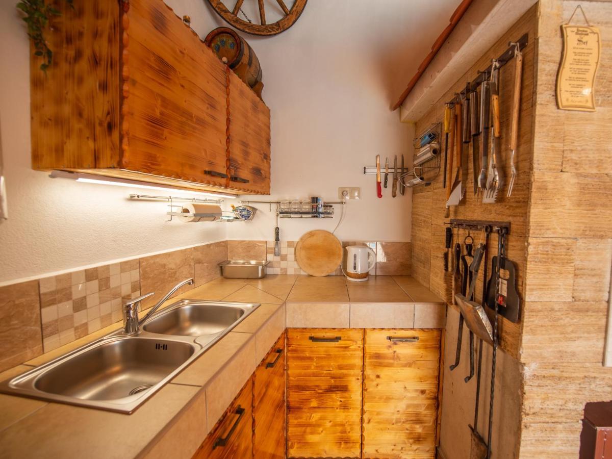 Beautiful Holiday Home "Villa Luka" Kaštel Štafilić 外观 照片