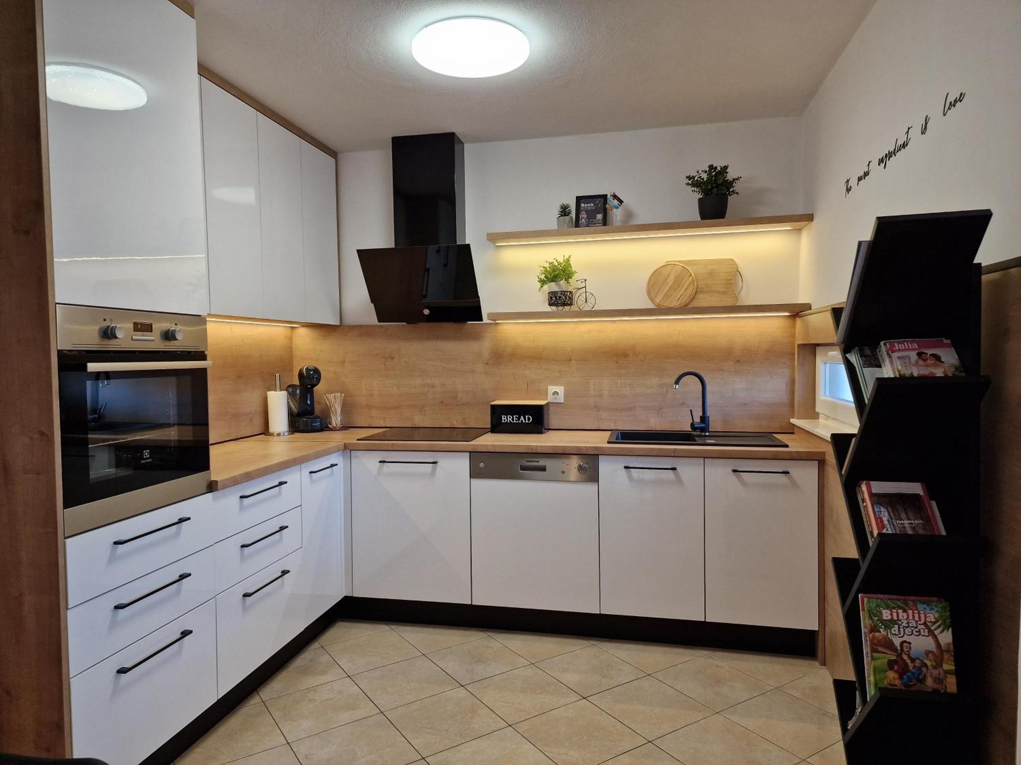 Beautiful Holiday Home "Villa Luka" Kaštel Štafilić 外观 照片