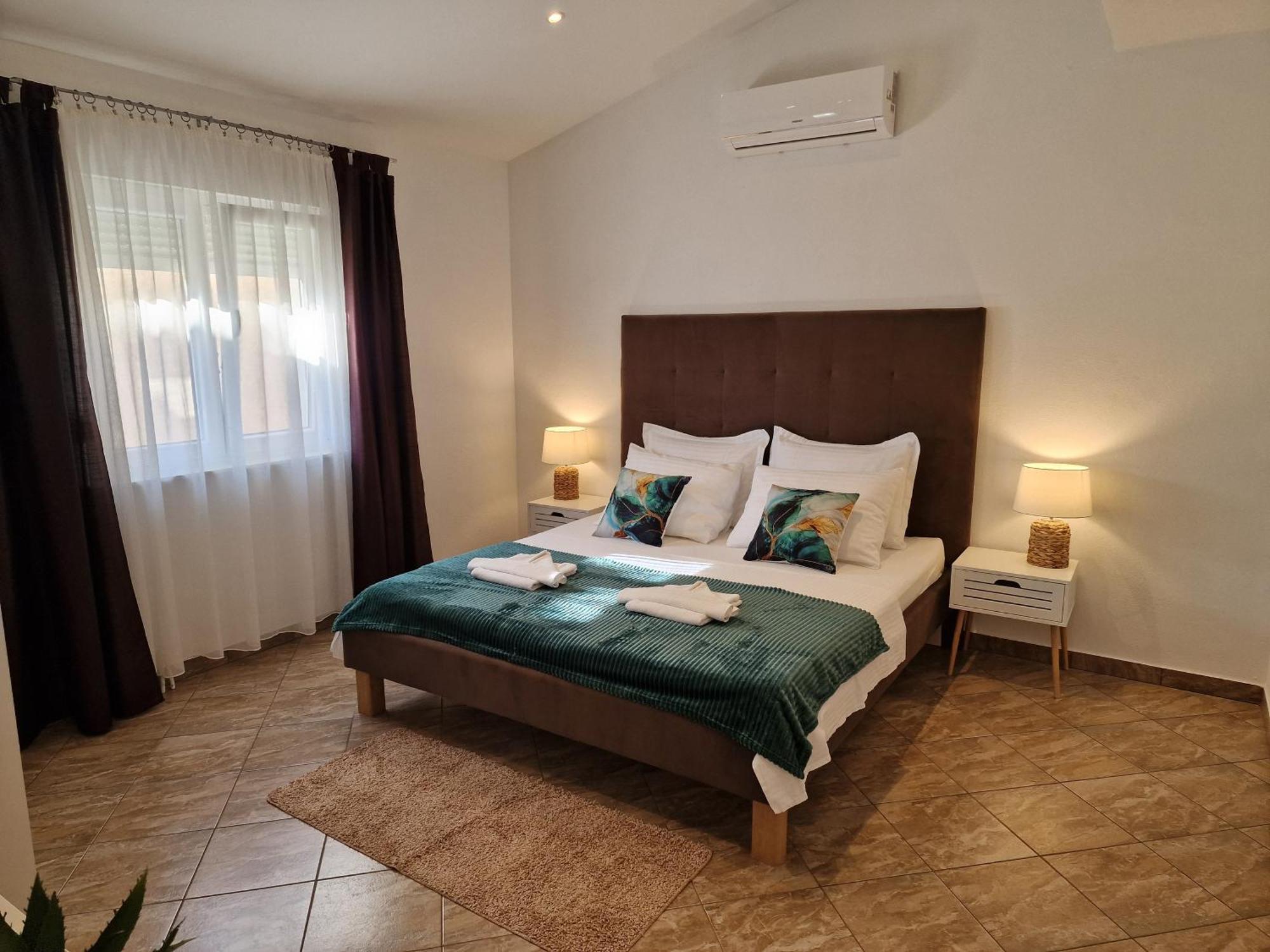 Beautiful Holiday Home "Villa Luka" Kaštel Štafilić 外观 照片